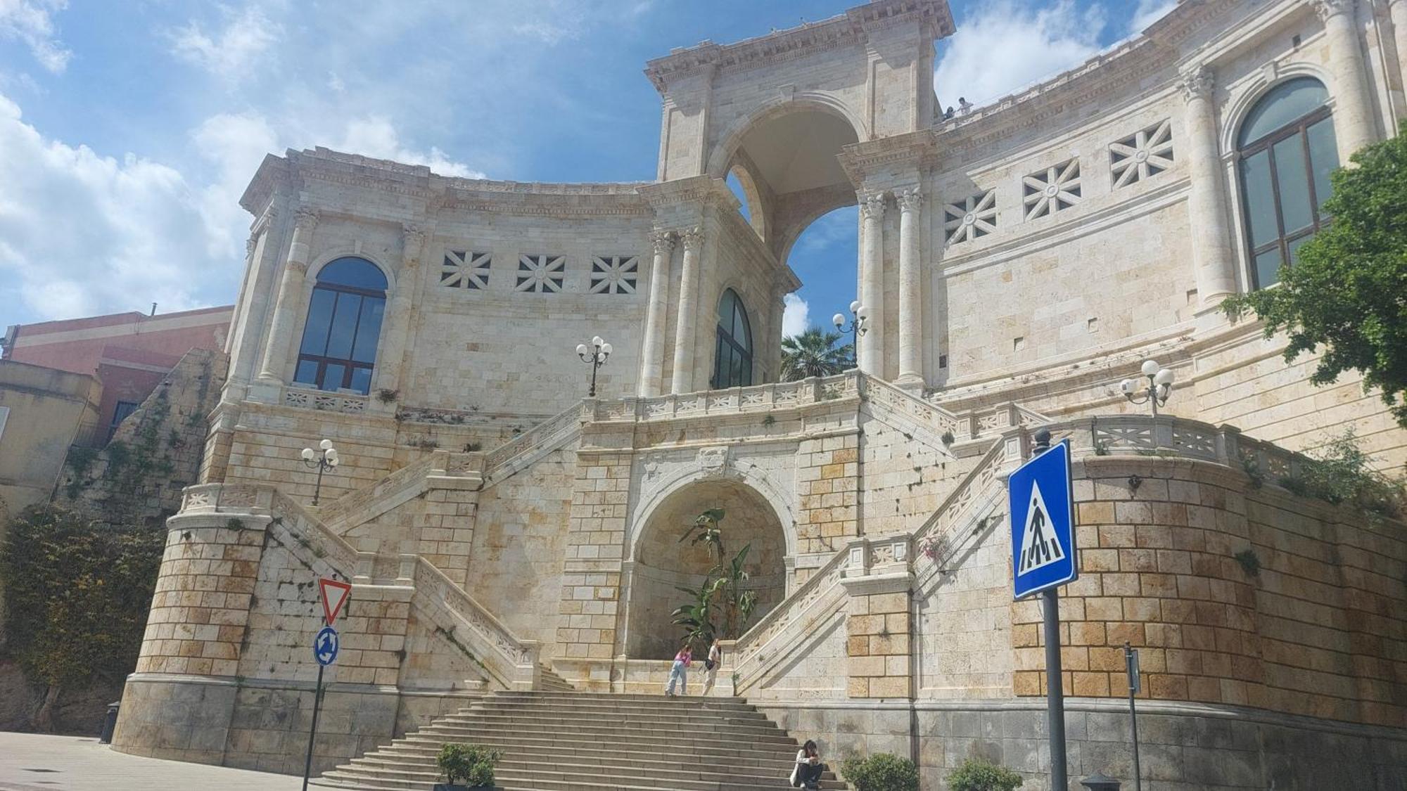Bastione Home - Casa "Vicky" Cagliari Luaran gambar